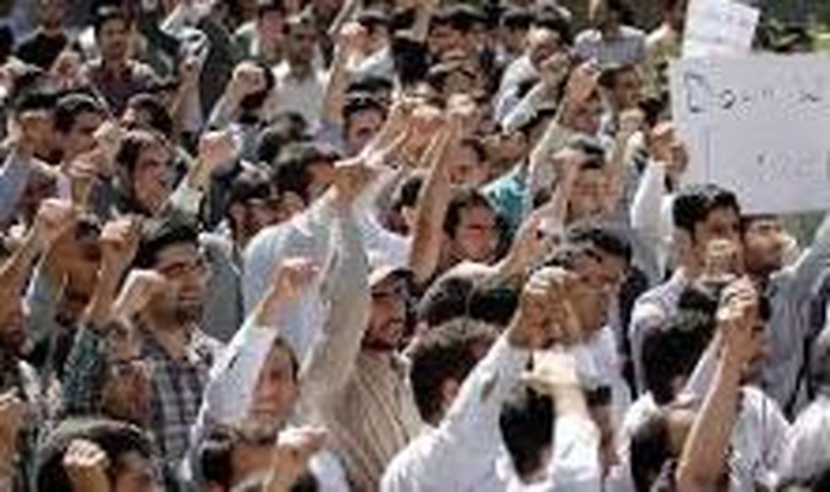 دیدارهای جاسوسانه و دزدکی از ایران قاچاقچی گری سیاسی است