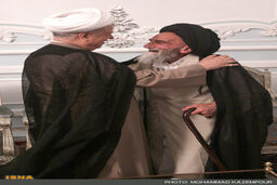 دیدار آیت الله شیرازی با آیت الله هاشمی رفسنجانی - مشهد
