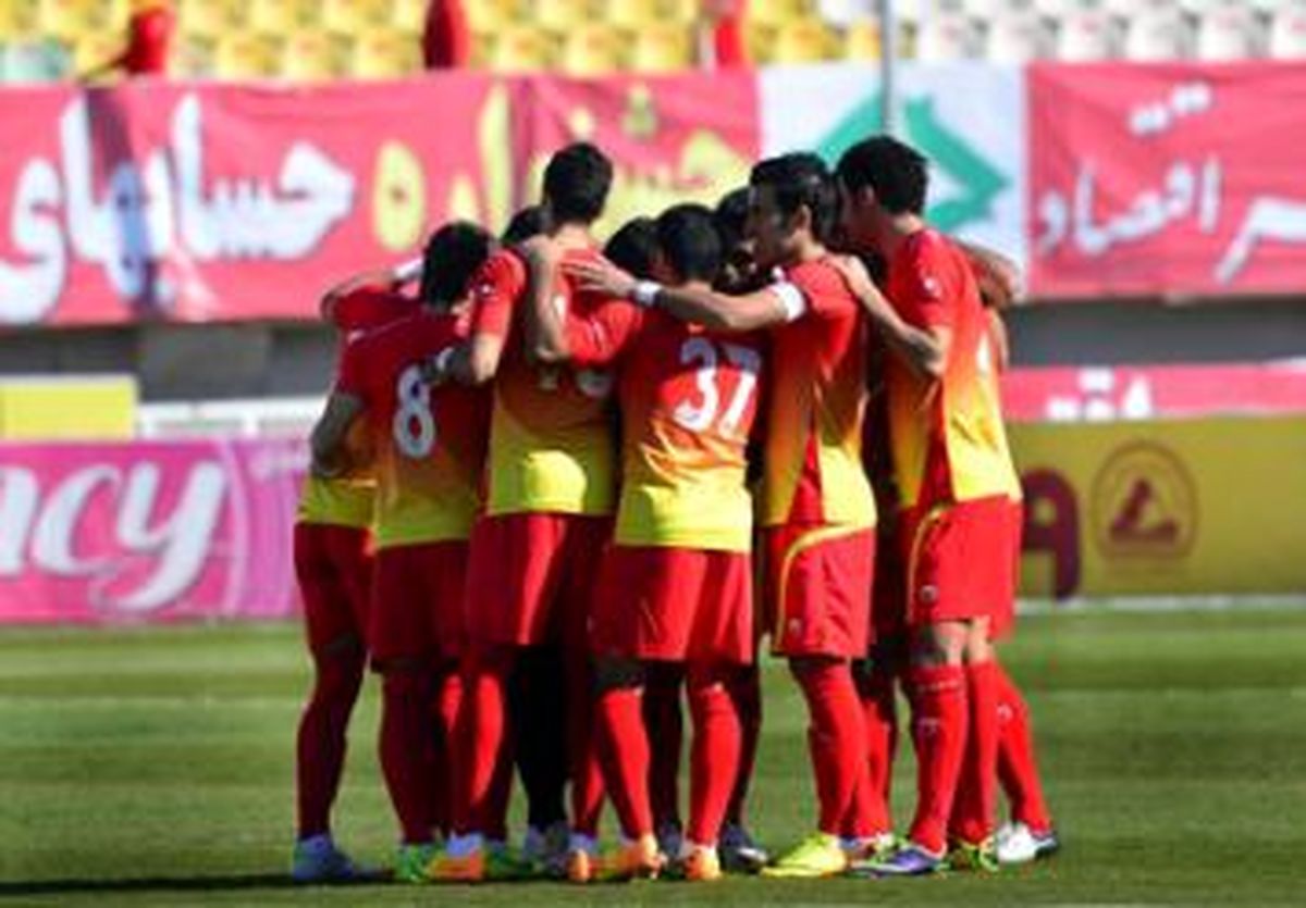 فولاد در صدر ماند، پرسپولیس صعود و استقلال سقوط کرد