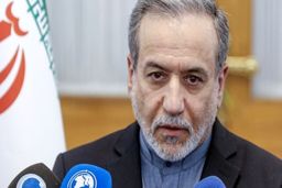  عراقچی خطاب به همتای فرانسوی: فعال‌سازی اسنپ‌بک اقدامی در جهت افزایش تنش است 