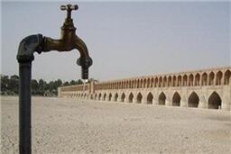 صدور مجوز برای صنایع بزرگ و آب بر در مناطق خشک ممنوع شود