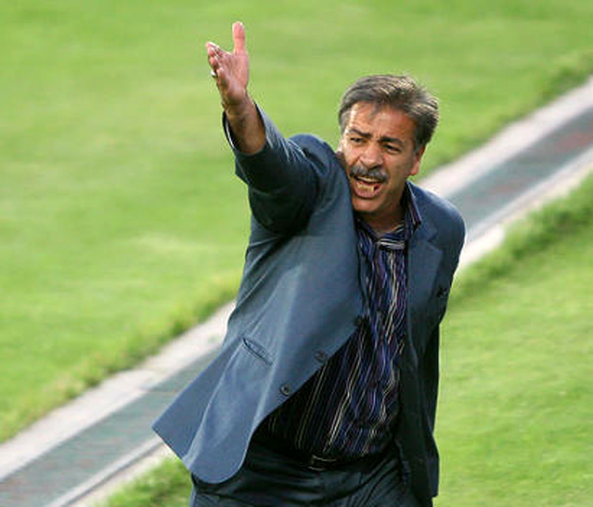 ابراهیم زاده: افشای قرارداد بازیکنان پرسپولیس کار درستی نیست / مجلس فقط درصدد مسائل کلان ورزشی اظهارنظر کند