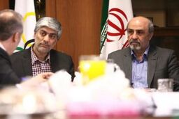 بخشایش: وزیر ورزش خلاف می کند و بین استان ها تبعیض قائل می شود
