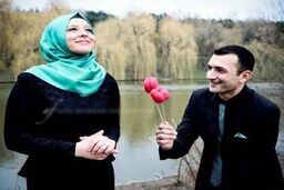 چه رفتار هایی همسرانتان را عاشق میکند؟