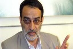 عده ای در داخل از خط قرمزها گذشته اند / دیدار برخی از وزرا با خاتمی توهین به مردم بود