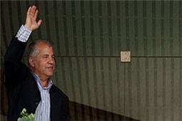 عباسی یک سال پرسپولیس را به ما بدهید