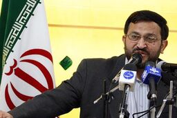 برخی عناصر منحرف در بعضی دستگاه های فرهنگی تصمیم سازی می کنند / چه لزومی دارد اهالی فرهنگ را مستغنی از ارشاد بدانیم