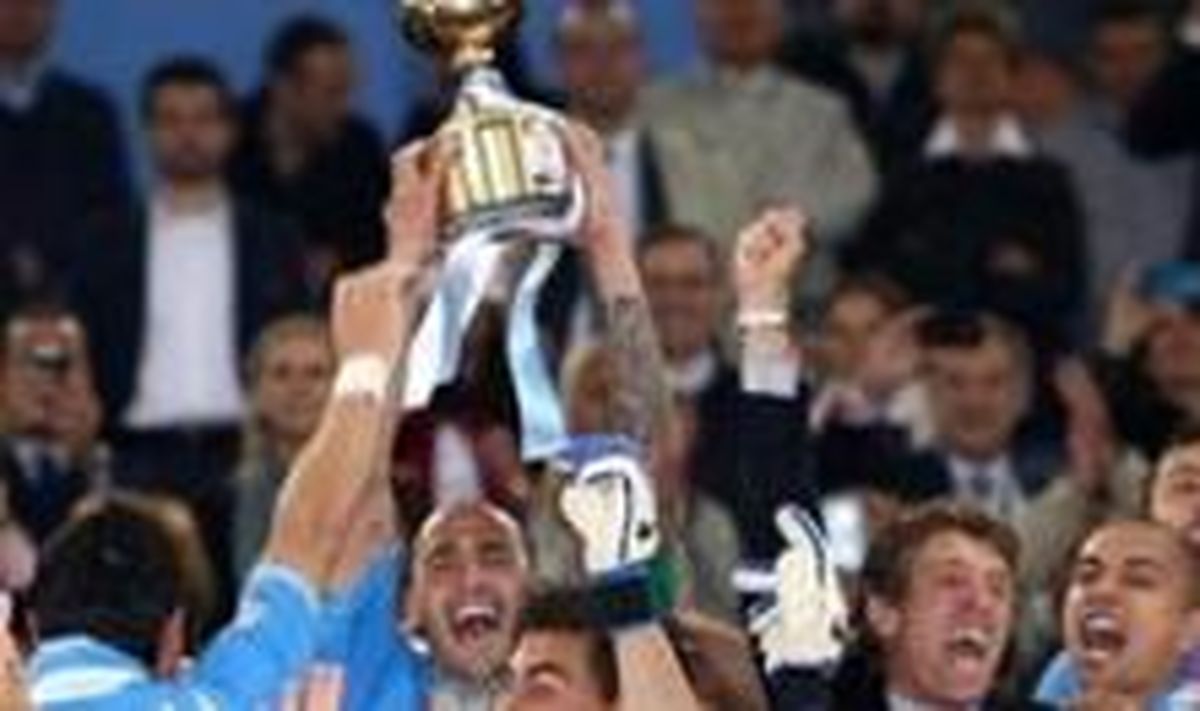 قهرمانی ناپولی زیر بمب و آتش + فیلم