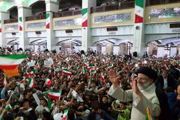 رئیسی: اگر دیپلماسی این است که به بیگانه بگوییداگر هوای ما را نداشته باشید رای نمی آوریم بله ما بلد نیستیم / در این ۴ سال چه‌کار کردید که ۴ سال دیگر هم می‌خواهید باشید