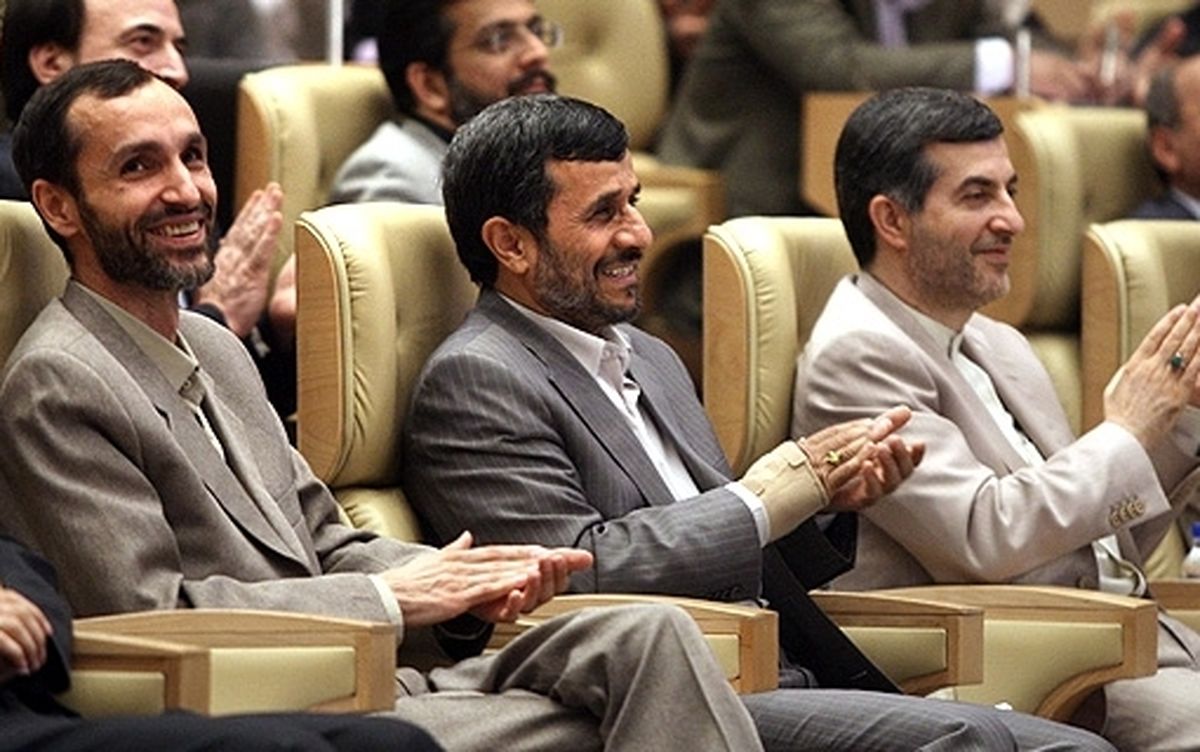 هشدار؛ خطر احمدی نژاد / کنایه محسن رضایی