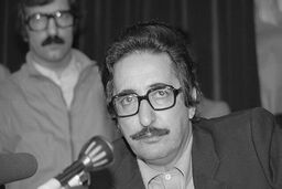 مرگ بنی صدر در 88 سالگی