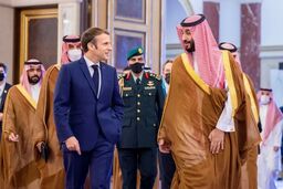 فرانسه دوشادوش عربستان