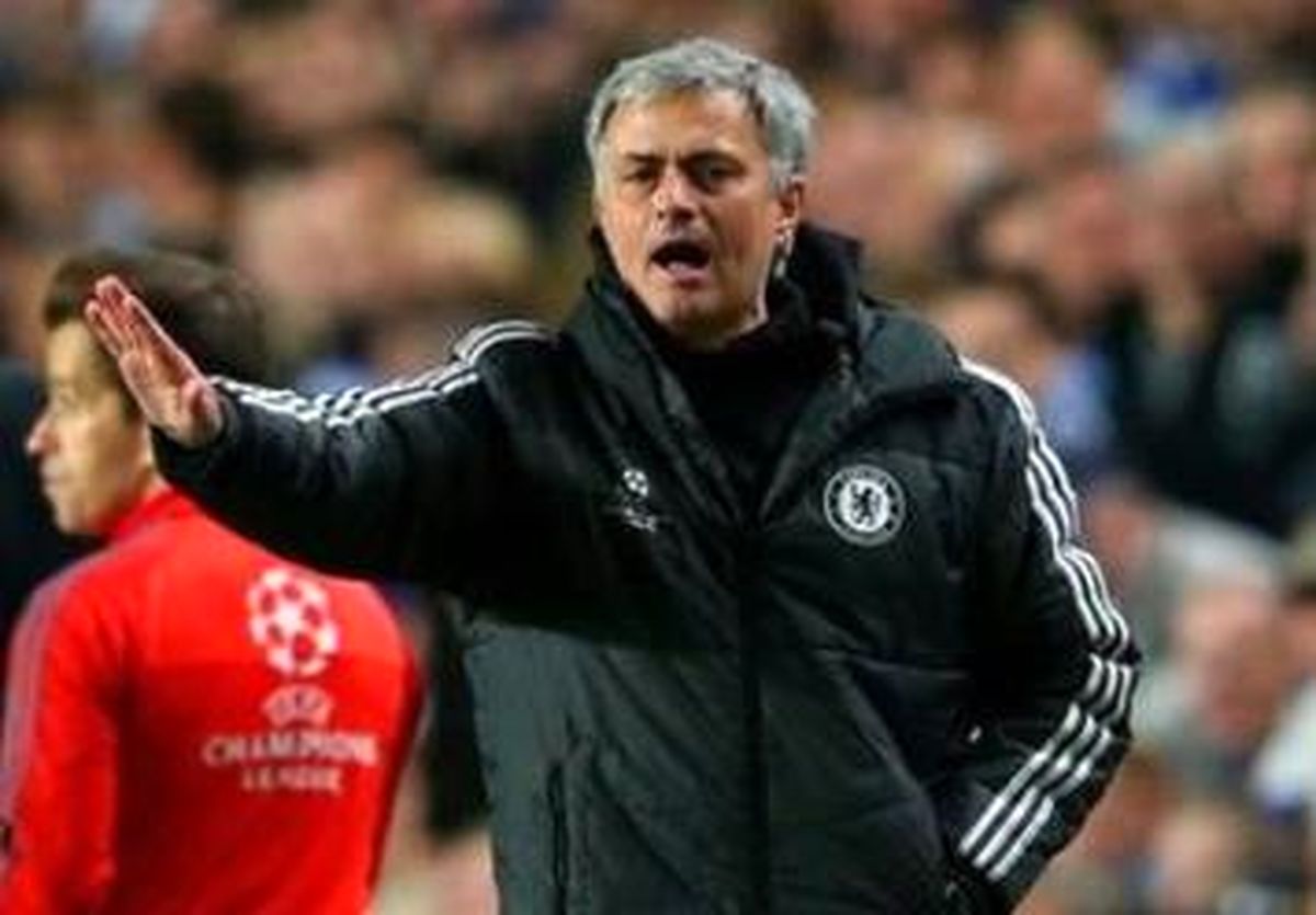 اتحادیه فوتبال انگلیس مورینیو را نقره داغ کرد