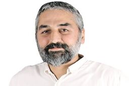 خوشحال باشیم، خودفریب نه!