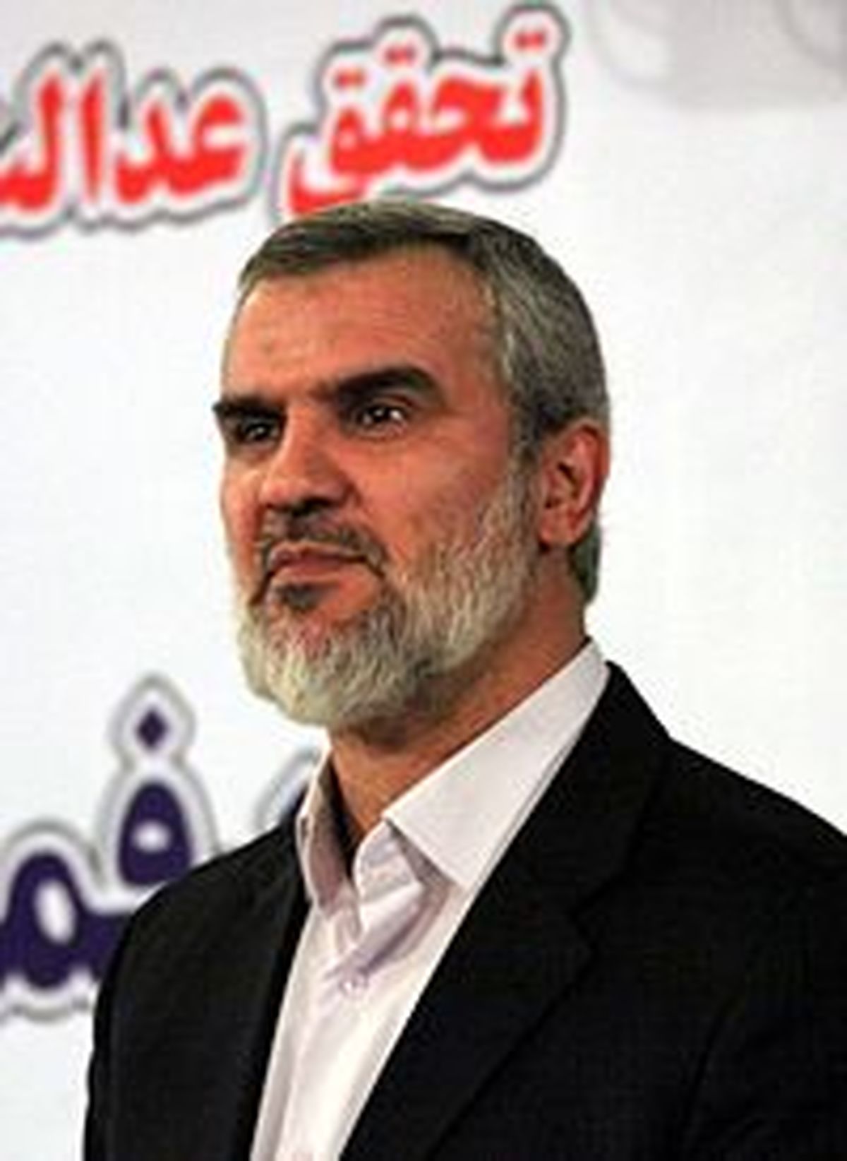 عابدینی بیاید من کنارش میمانم
