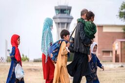 خروج بیش از ۱.۸ میلیون نفر از اتباع غیرمجاز از کشور در دولت چهاردهم