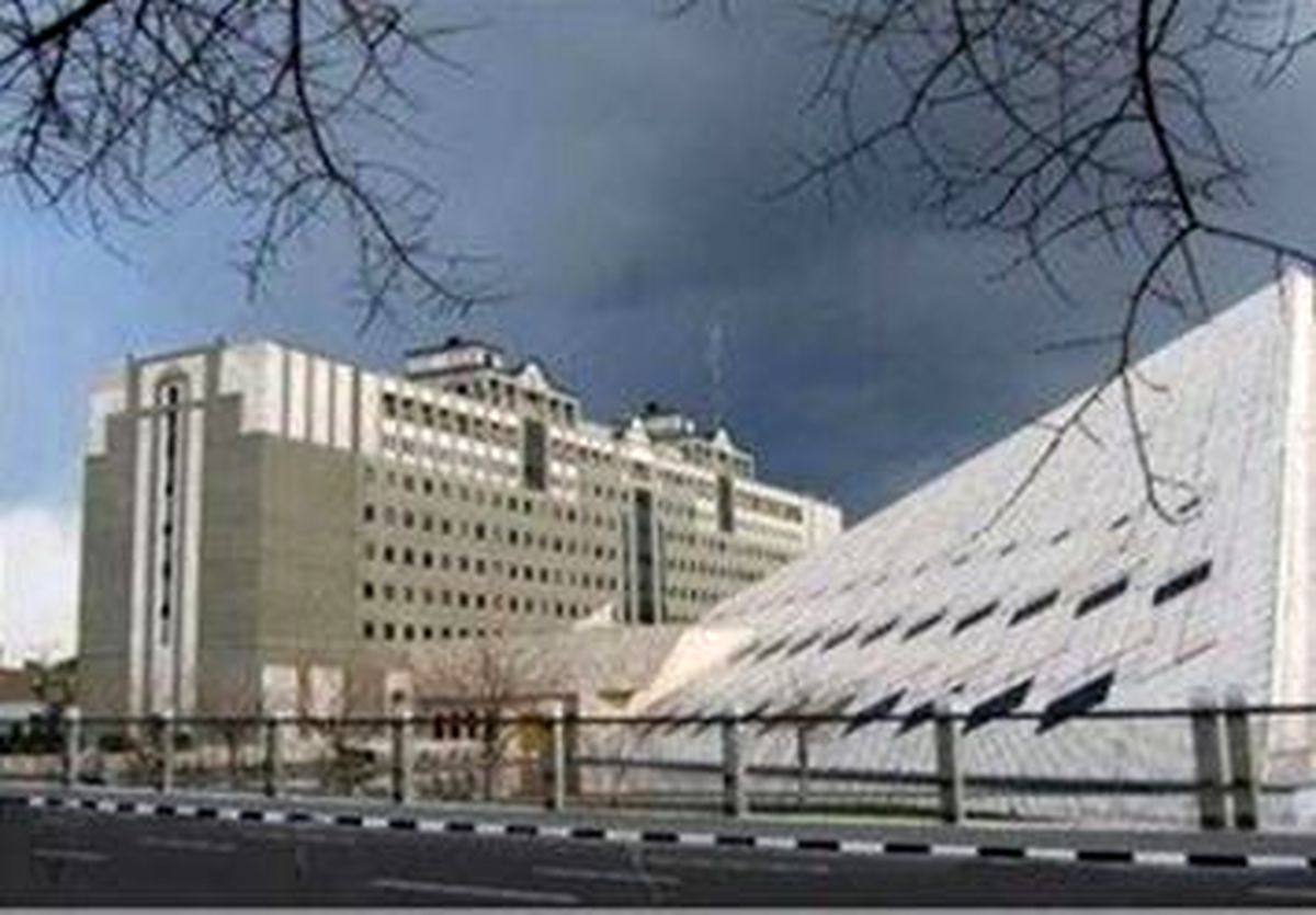 تجمع کارکنان صنایع و معادن در مقابل مجلس شورای اسلامی