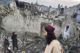 حدود ۲۰۰ کشته و زخمی در پی زلزله در شمال افغانستان

