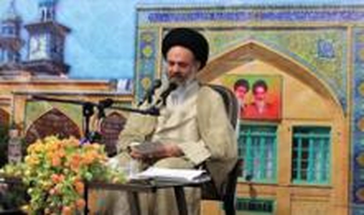 مذاکره کنندگان رفتاری نداشته باشند که دشمن هوس عبور از خط قرمزهای مان را بکند