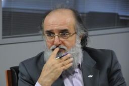 راهبرد اقتصاد بدون نفت مدیریت توسعه گرا با نگاه به درون است که دولت یازدهم ندارد