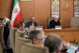 عارف: برخی اظهارنظرها به تقویت فضای خوب کنونی کشور کمک نمی‌کند