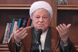 فرهنگ فقط محدود به مسائل هنری یا حجاب نیست