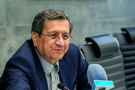 همتی: عرضه ارز از تقاضا پیشی گرفته است