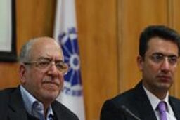 بازدید وزیر صنعت، معدن و تجارت از واحد ریسندگی و بافندگی زابل