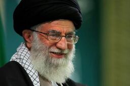 رهبرمعظم انقلاب: سپاه نور چشم انقلاب اسلامی است