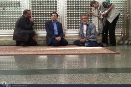 افخمی و قزوه در حرم حضرت زینب + عکس