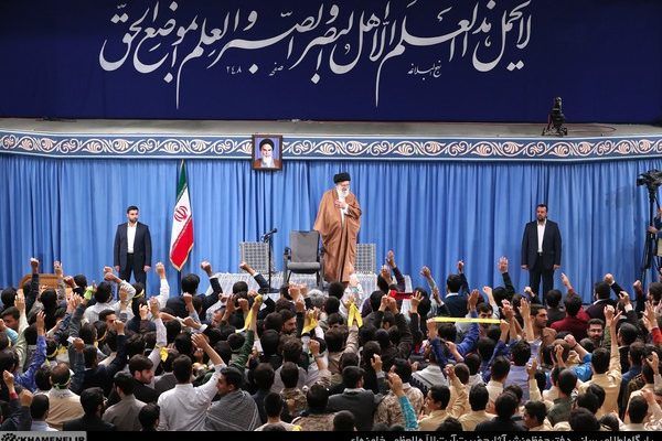 منطق منع مذاکره با آمریکا جلوگیری از نفوذ این کشور است