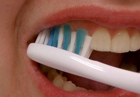 بعد از خوردن ترشی مسواک نزنید