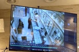 دستگیری ۶ سارق طلافروشی دَرگهان قشم/ ۸ کیلو طلا به مالباخته بازگشت

