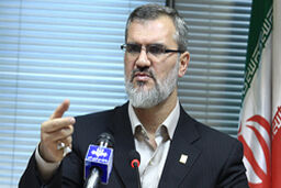 به موقع پاسخت را می‌دهم، عزیز من