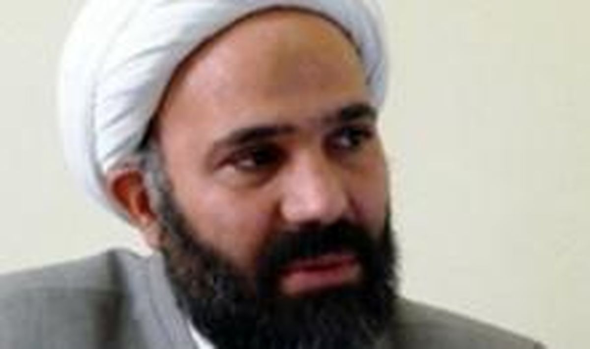 دولت به جای برخورد پاسخ انتقادها را بدهد / بررسی توقیف رسانه ها در مجلس