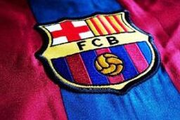 جاسازی مواد مخدر در شکلات هایی با لوگوی باشگاه بارسلونا + عکس