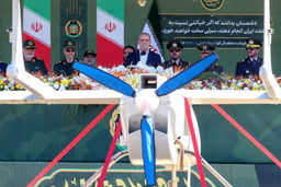 پزشکیان: اگر ارتش نبود، امنیت و آرامش از جامعه ما رخت برمی‌بست