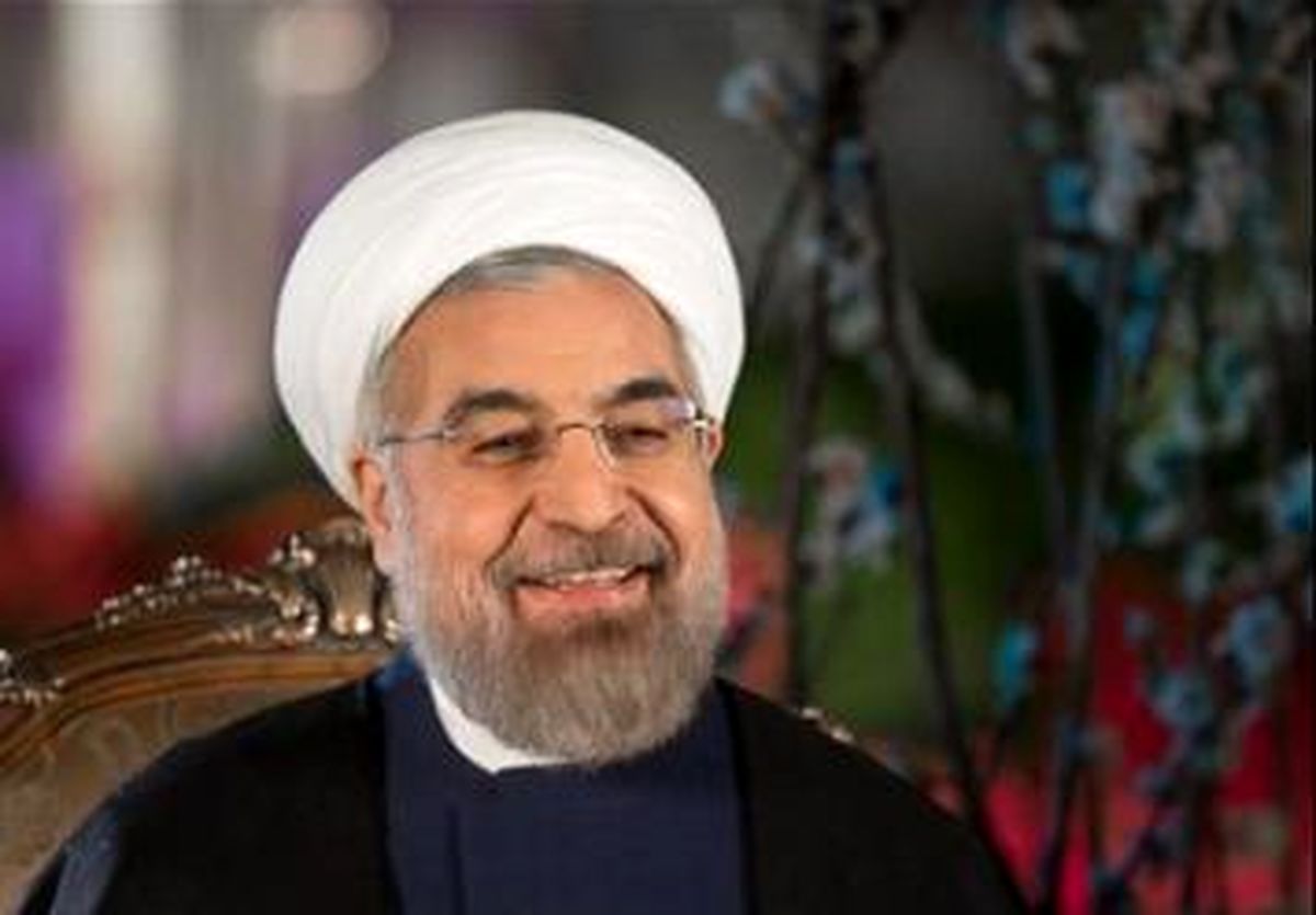 روحانی از ۵ کارگر و تلاشگر نمونه کشور تجلیل کرد + اسامی