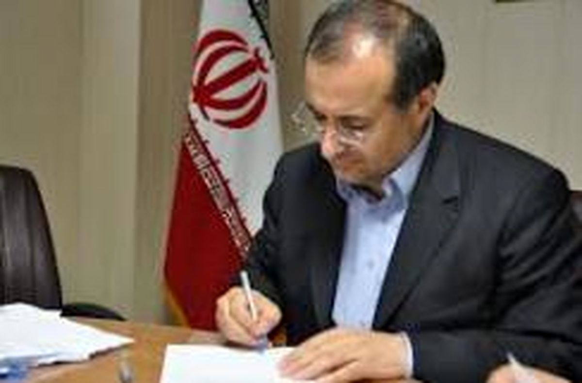 برخورد آیین وار با نامگذاری سال ۹۳ جایز نیست