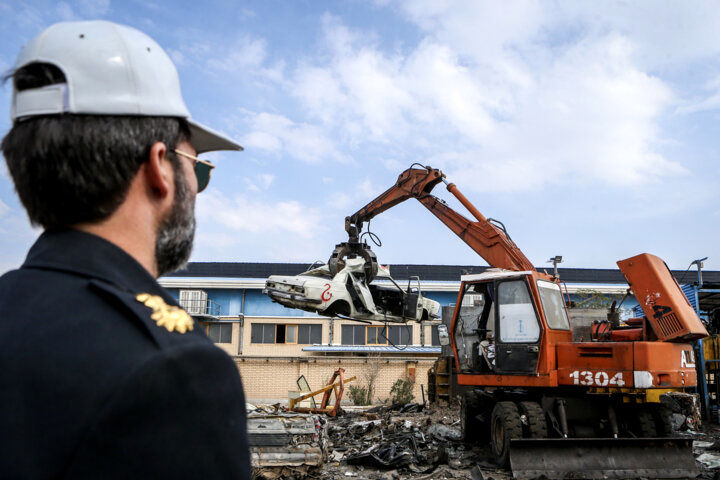 تماس پلیس با مالکان خودروهای رهاشده؛ توقیف برخی از وسایل نقلیه