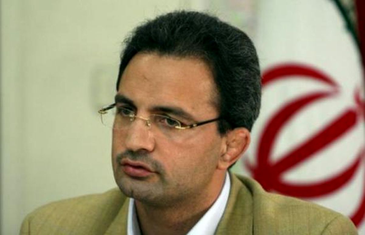 وزارت ورزش و جوانان به لحاظ قانونی هیچ پولی را به باشگاهها پرداخت نمی کند / وظیفه وزارت ورزش سامان دهی مدیریتی و مالی استقلال و پرسپولیس است