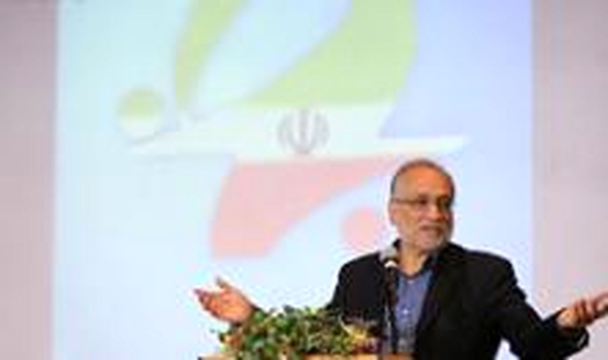 کشور با خواهش و تمنا اداره نمی شود / دولت روحانی نباید قانون هدفمندی را ادامه می داد