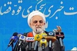 با تمام وجود با مفسدان اقتصادی مبارزه کنید