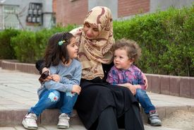 متوسط سن ازدواج زنان در ایران ۲۳ و در تهران ۲۷ سال است