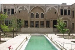 محوطه باستانی اریسمان، شناسنامه ۶۰۰۰ ساله فلات مرکزی ایران + تصاویر