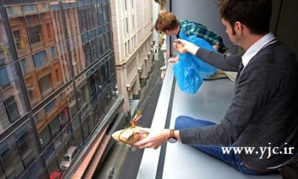 جالب ترین راه رساندن غذا سر میزها + عکس