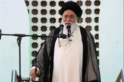 امام جمعه مشهد:مجلس سیاست های اقتصاد مقاومتی را در بودجه سال آینده جدی بگیرد