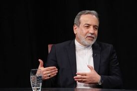 عراقچی: مواد هسته‌ای همچنان زیر آوار باقی مانده است/ نمی‌توانیم غنی‌سازی را متوقف کنیم 