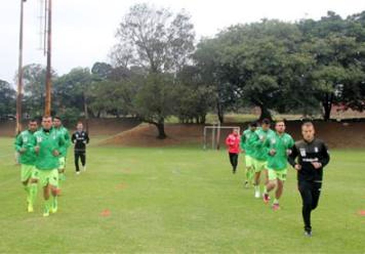 دستیاران خارجی کی روش هم به ایران آمدند