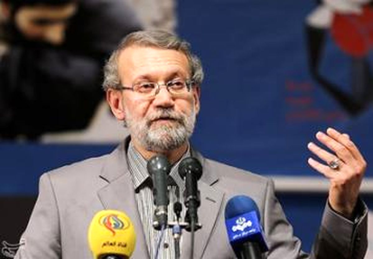 لاریجانی: روحانی در قضیه مک فارلین نقشی نداشته است